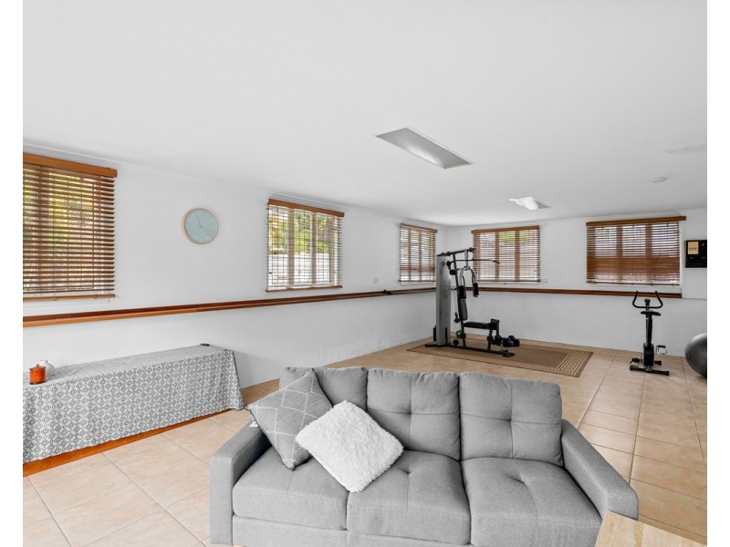 67 Eleventh Avenue, Kedron QLD 4031