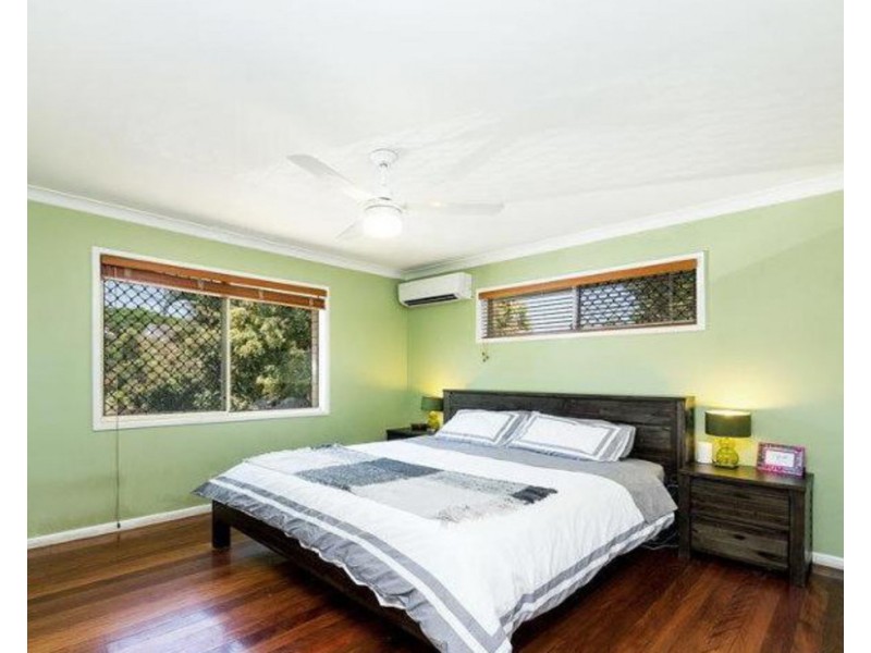 18 Gable Street, Stafford Heights QLD 4053