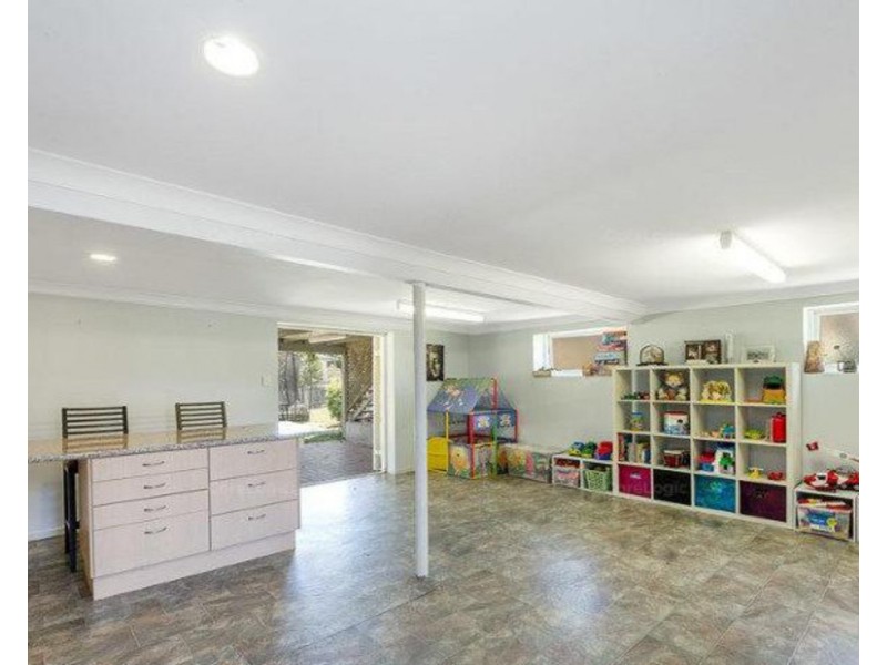 18 Gable Street, Stafford Heights QLD 4053