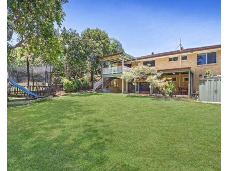 18 Gable Street, Stafford Heights QLD 4053