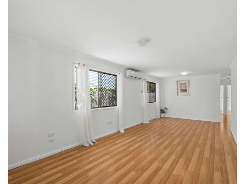 35 Sportsground Street, Redcliffe QLD 4020