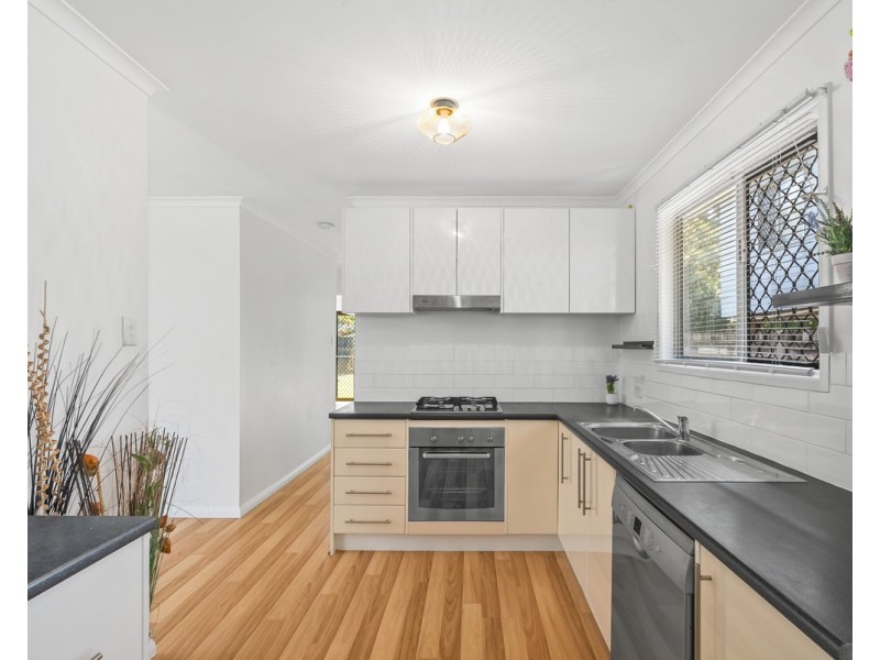 35 Sportsground Street, Redcliffe QLD 4020