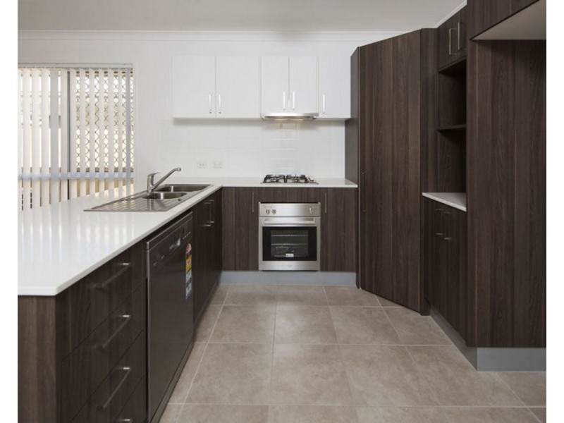 8 Apple Circuit, Griffin QLD 4503