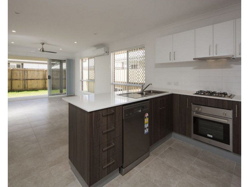 8 Apple Circuit, Griffin QLD 4503