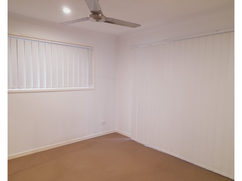 8 Apple Circuit, Griffin QLD 4503