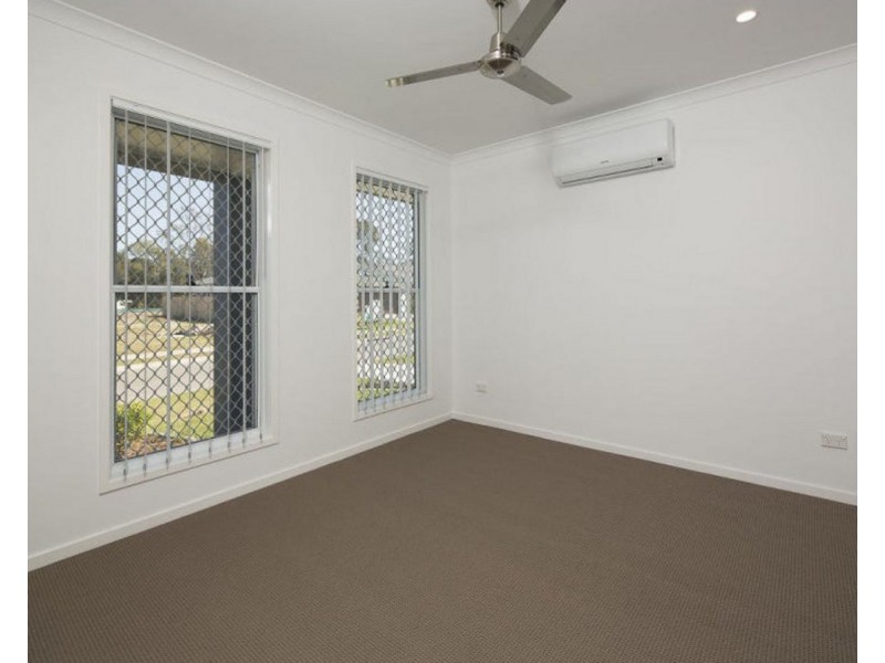 8 Apple Circuit, Griffin QLD 4503