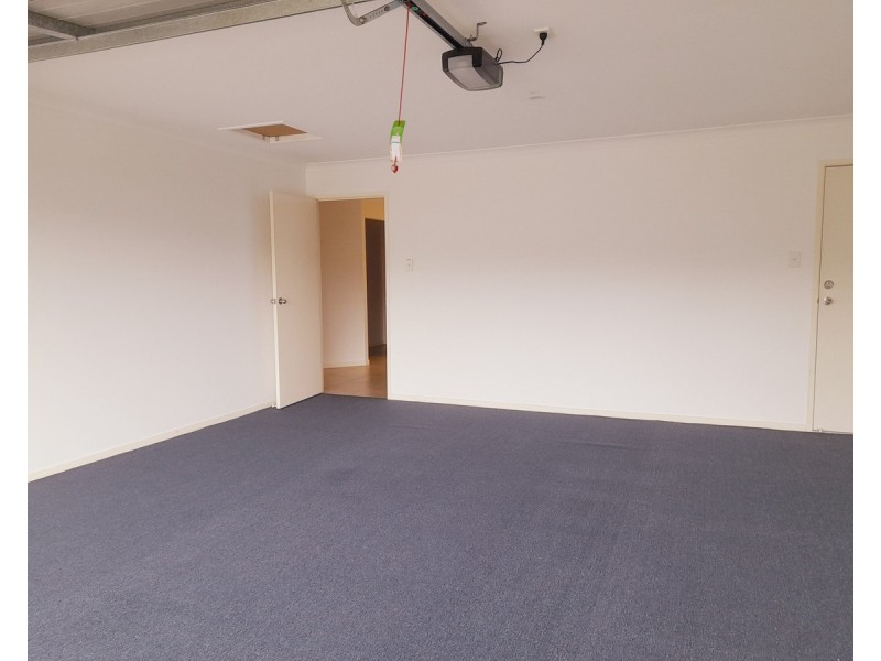 8 Apple Circuit, Griffin QLD 4503