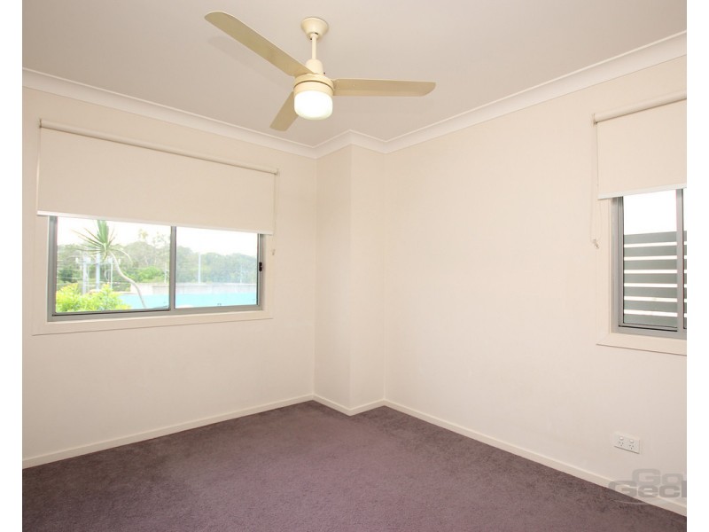 3/4 Petrie Street, Petrie QLD 4502