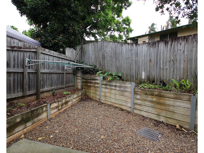 3/4 Petrie Street, Petrie QLD 4502