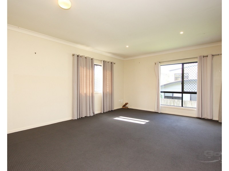 1/36 Warren Street, St Lucia QLD 4067