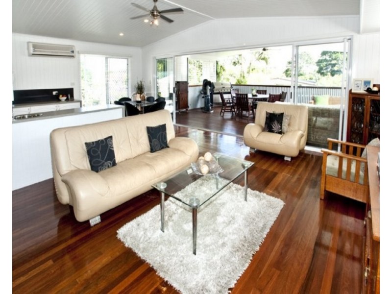 43 Long Street, Clontarf QLD 4019