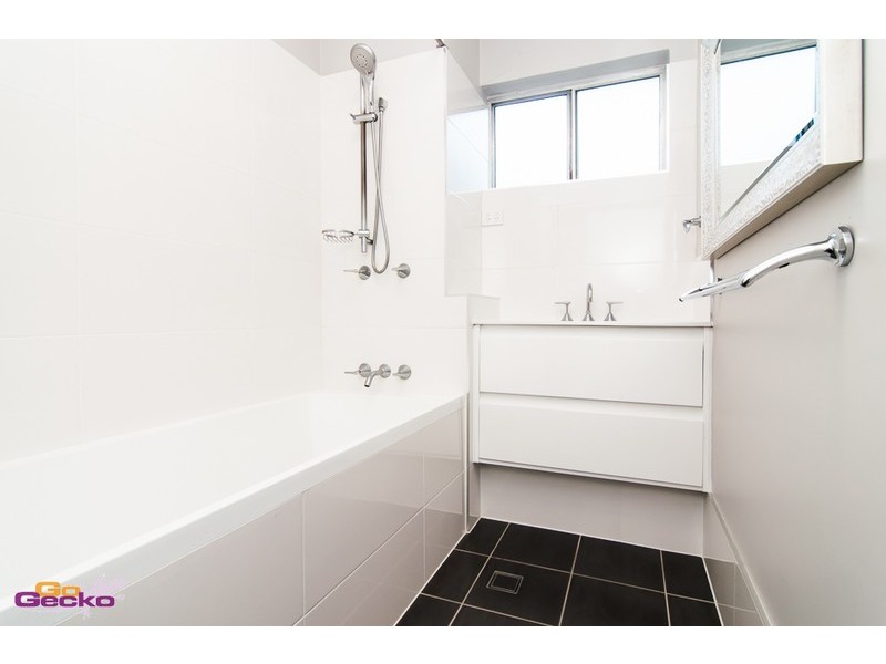 2/10 Park Road, Nundah QLD 4012