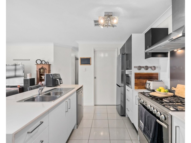 8 Opal Street, Mango Hill QLD 4509