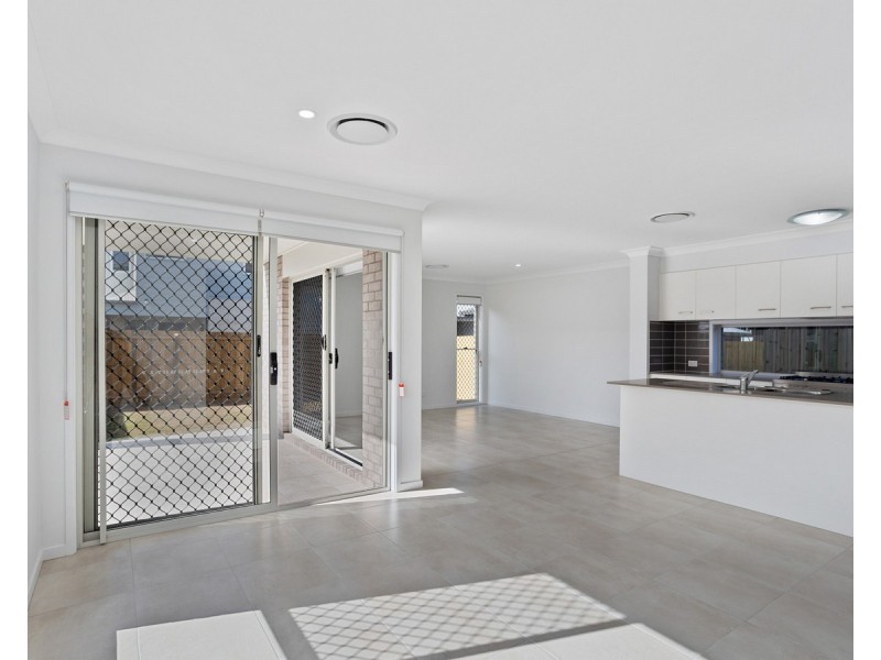 44 Morna Street, Newport QLD 4020