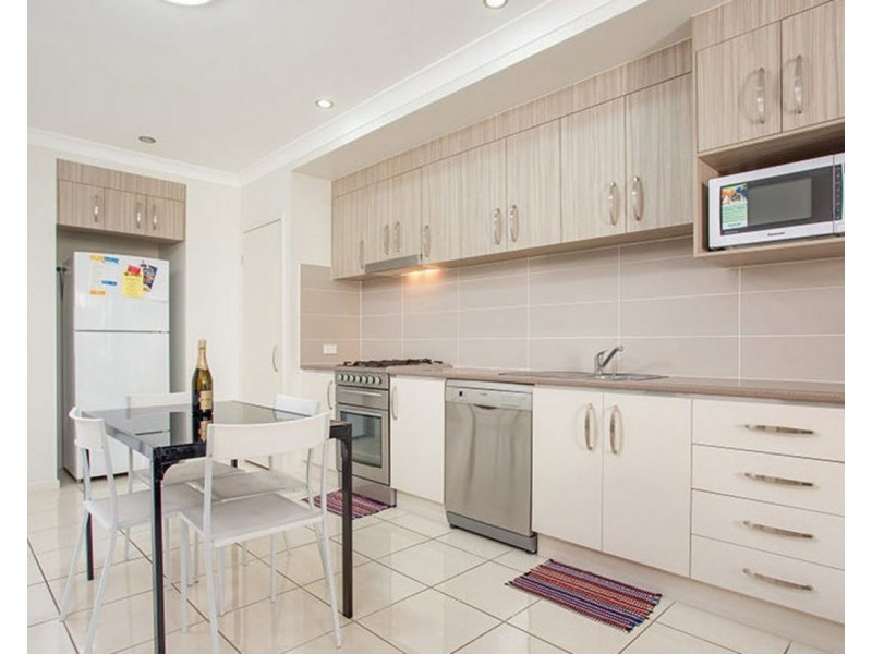 19 Daintree Park Way, Fitzgibbon QLD 4018