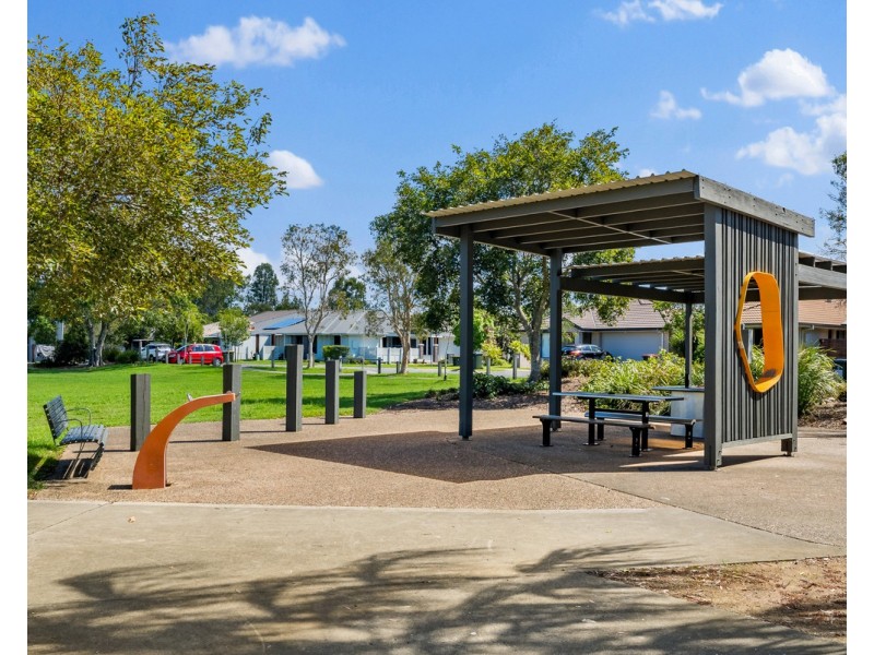 19 Daintree Park Way, Fitzgibbon QLD 4018