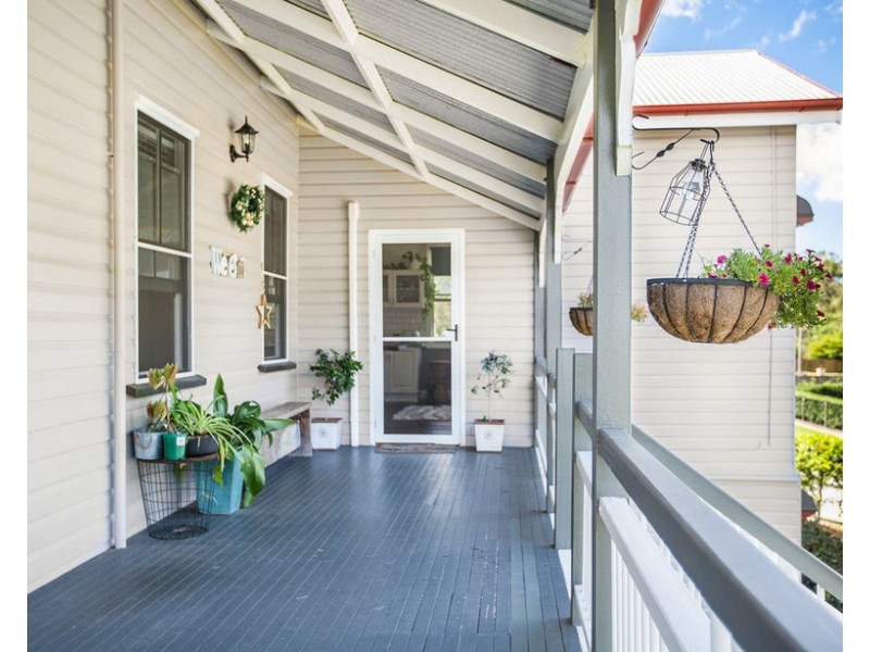 4 Gumleaf Court, Burpengary QLD 4505