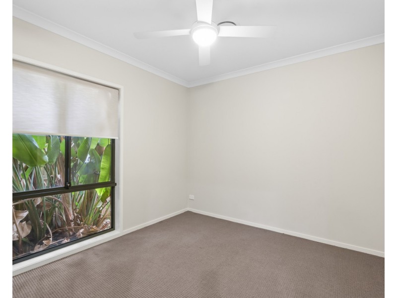 52 Ravensbourne Crescent, North Lakes QLD 4509