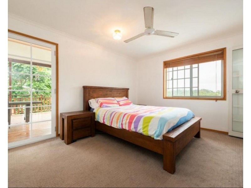 13 Cathy Court, Albany Creek QLD 4035