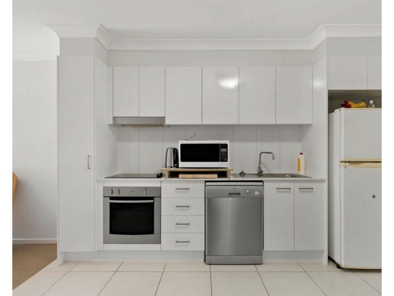 11/70 John Street, Redcliffe QLD 4020