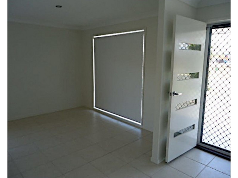 1/6 Essencia Avenue, Dakabin QLD 4503