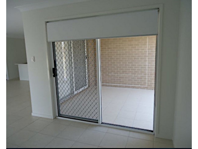 1/6 Essencia Avenue, Dakabin QLD 4503