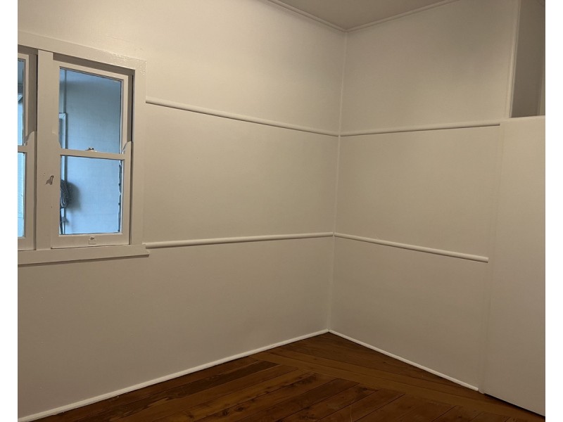 2/877 Beachmere Road, Beachmere QLD 4510