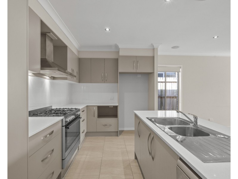 5 Tanzanite Avenue, Logan Reserve QLD 4133