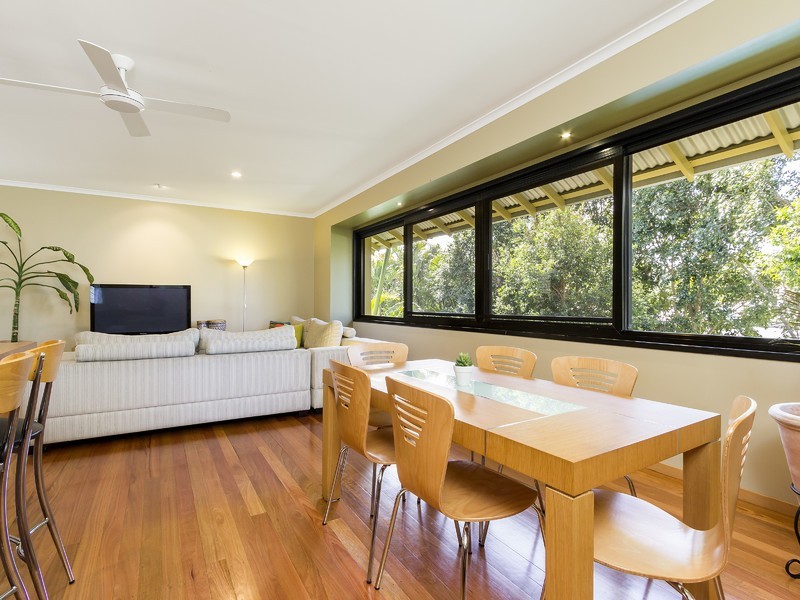 98 Dickson Street, Wooloowin QLD 4030