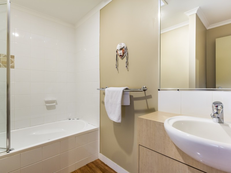 98 Dickson Street, Wooloowin QLD 4030