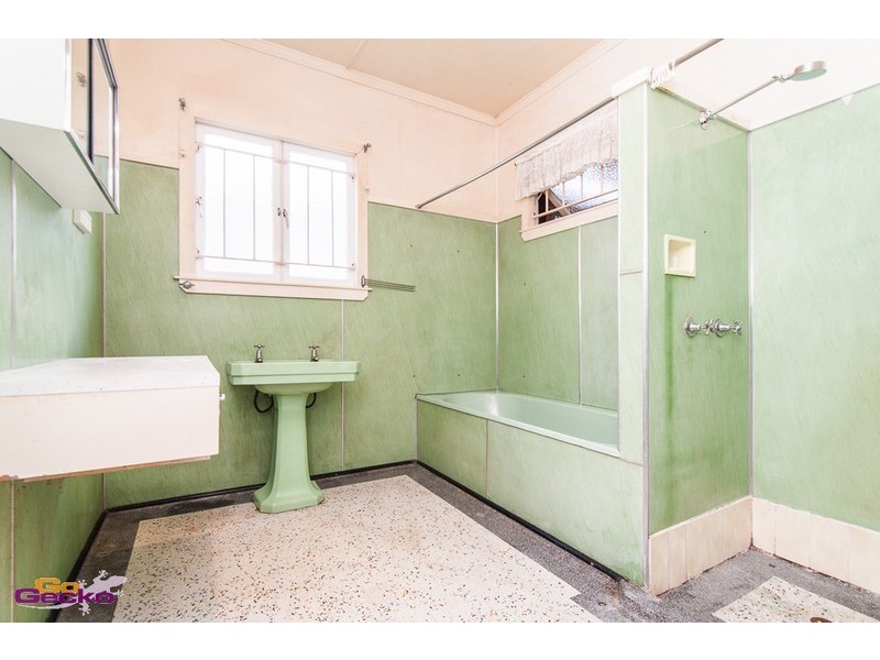 10 Pedley Street, Wavell Heights QLD 4012