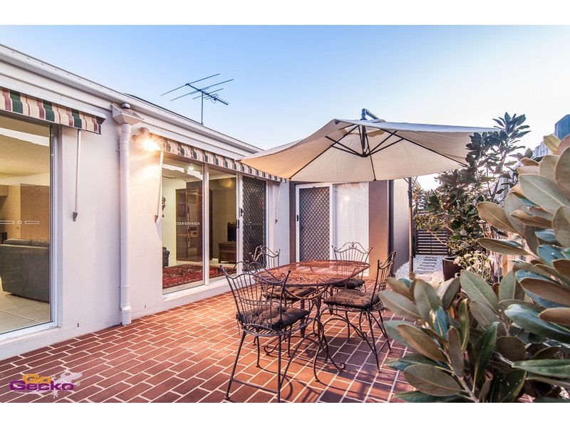 63 Churchill Circuit, Banyo QLD 4014