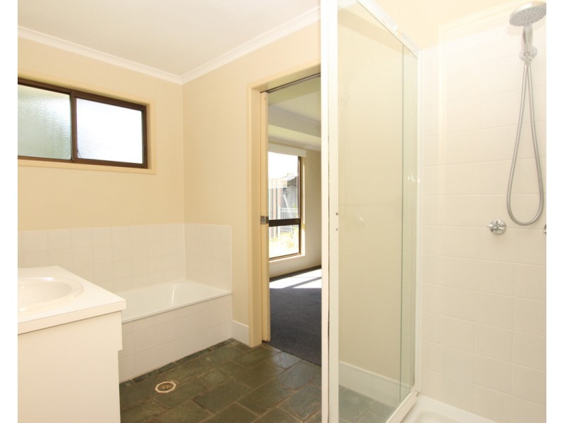 11 Dohles Rocks Road, Kallangur QLD 4503