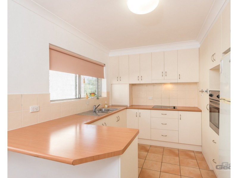 2/10 Kreutzer Street, Nundah QLD 4012