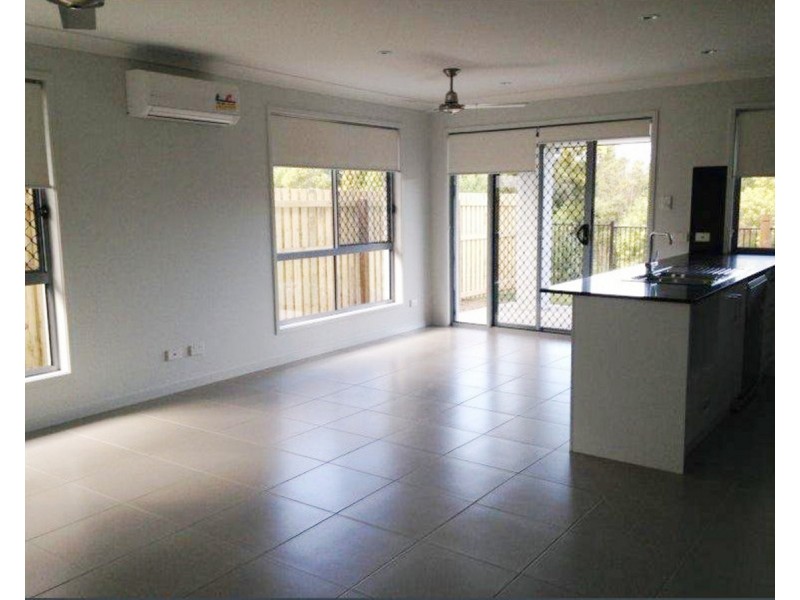 40 Ravensbourne Crescent, North Lakes QLD 4509