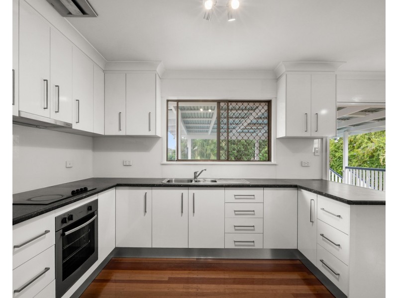 14 Lachlan Street, Nudgee QLD 4014