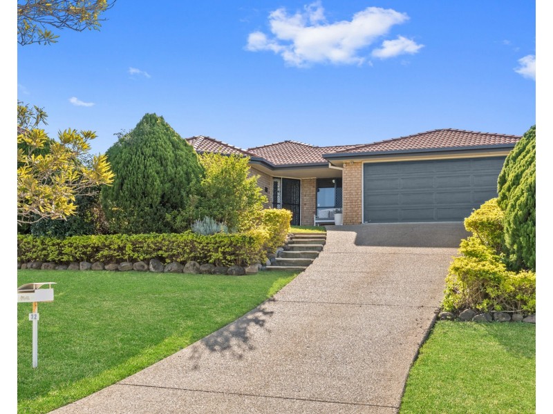 72 Affleck Avenue, Petrie QLD 4502