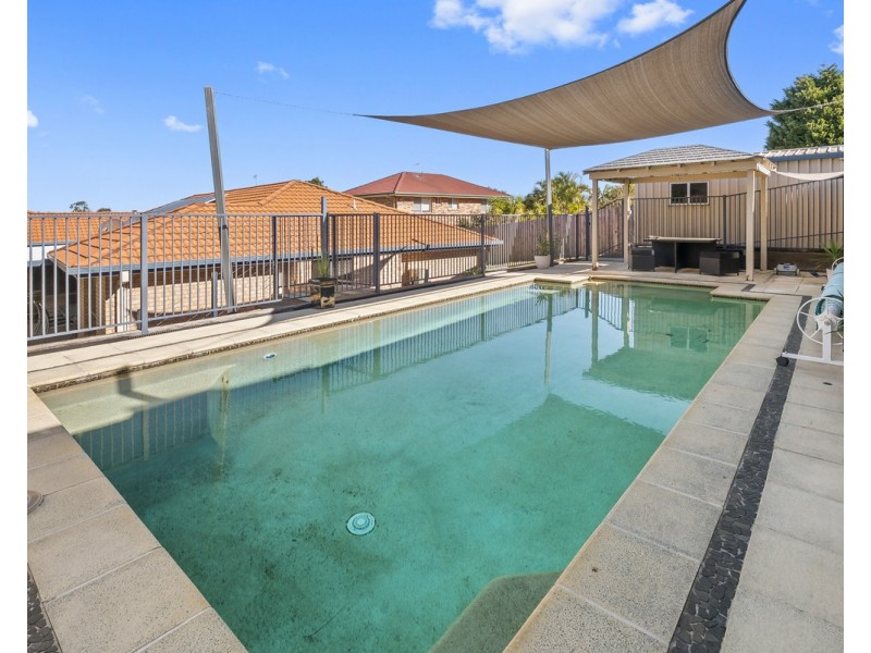 72 Affleck Avenue, Petrie QLD 4502