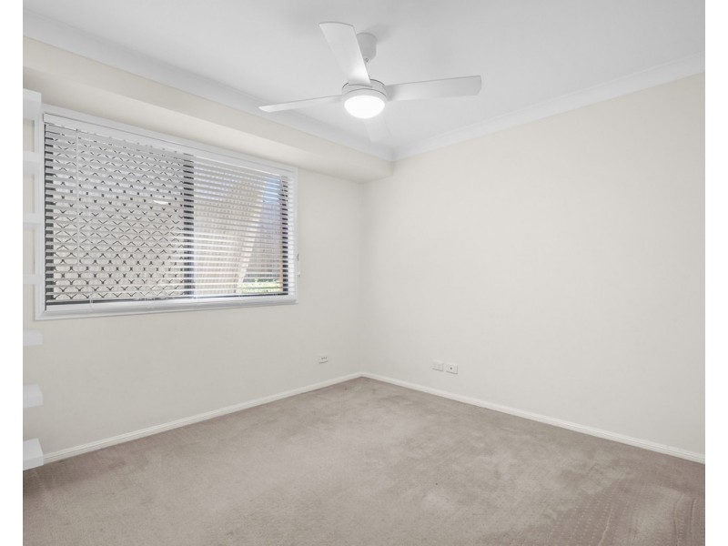 72 Affleck Avenue, Petrie QLD 4502