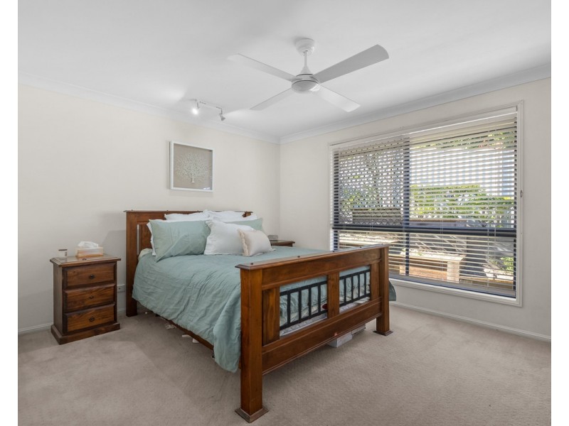 72 Affleck Avenue, Petrie QLD 4502