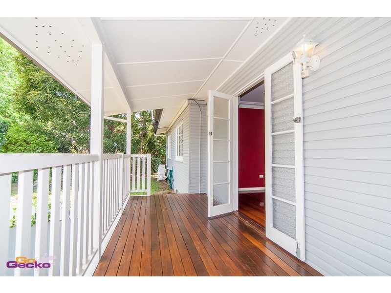 12 Loncroft Street, Brighton QLD 4017