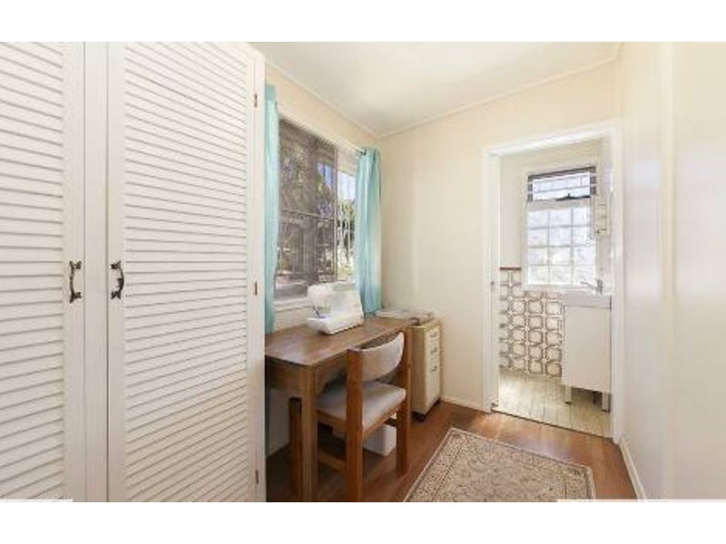 2 Alcester Street, Grange QLD 4051