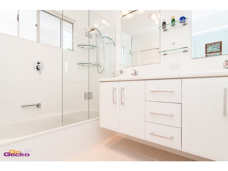 26 Carrie Street, Zillmere QLD 4034