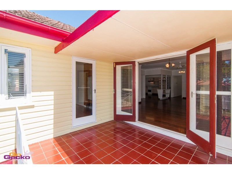 24 Hinchcliffe Street, Zillmere QLD 4034