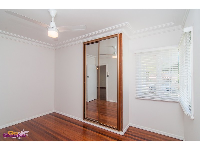24 Hinchcliffe Street, Zillmere QLD 4034