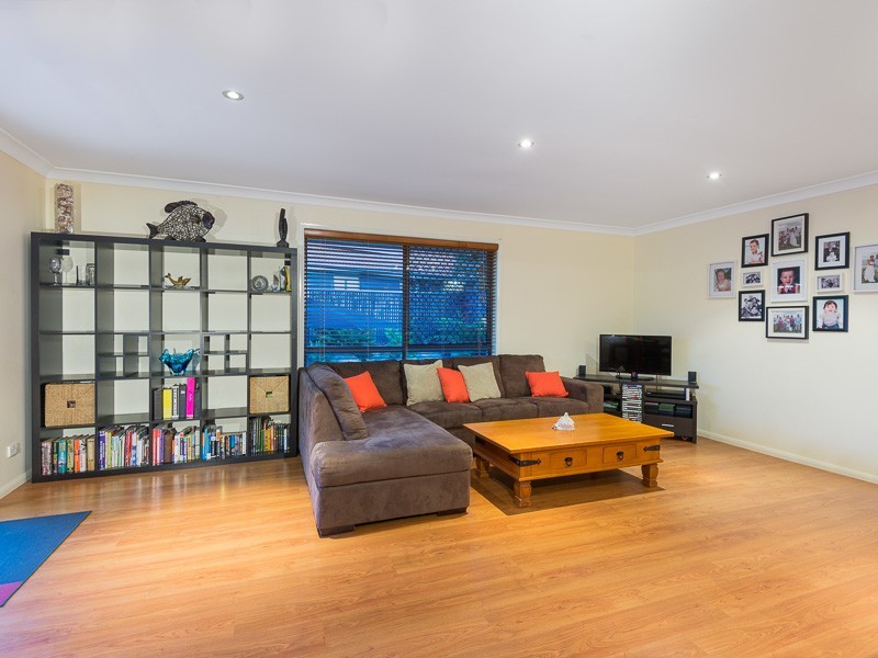 70 Hayward Avenue, Cashmere QLD 4500