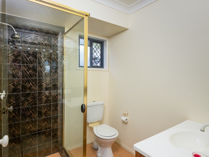 70 Hayward Avenue, Cashmere QLD 4500