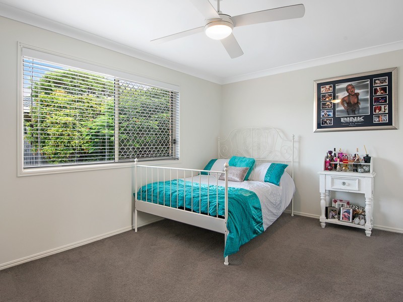 3 Myrtle Place, Albany Creek QLD 4035