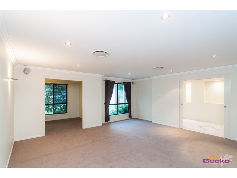 20 Riversleigh Crescent, Eatons Hill QLD 4037