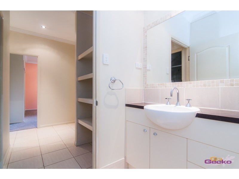 20 Riversleigh Crescent, Eatons Hill QLD 4037